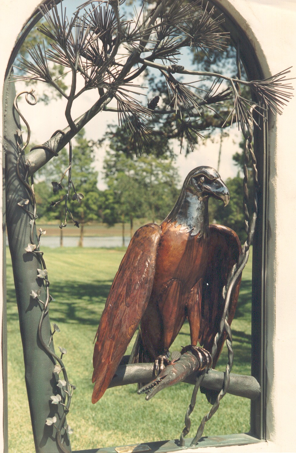 eaglegar.bmp