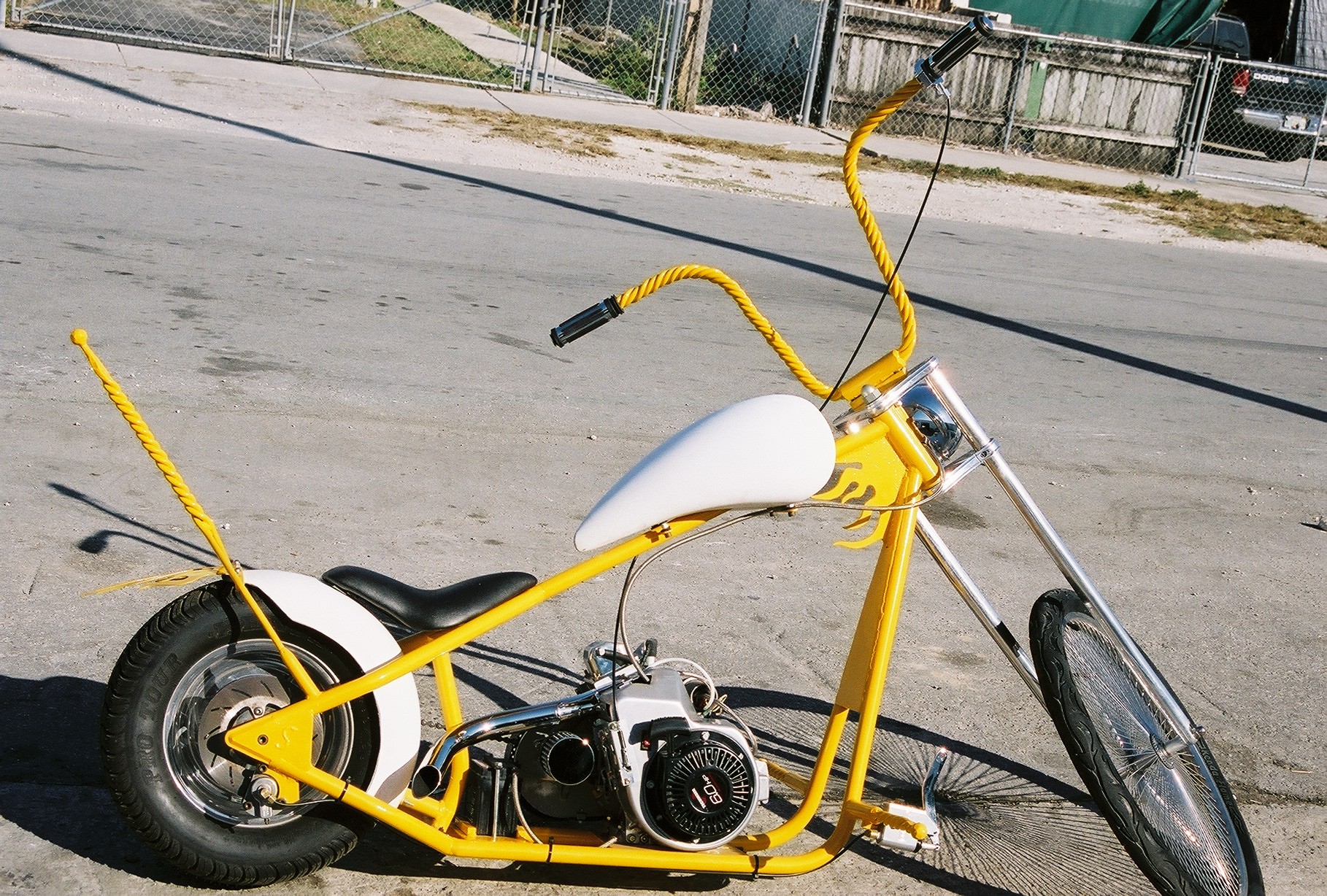0658120-R1-045-21.jpg