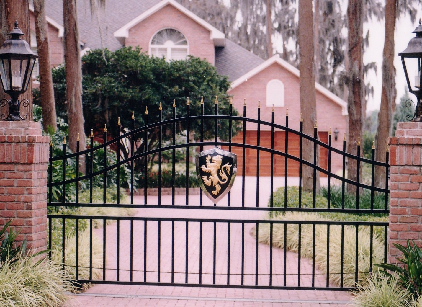 lioncrestgate.jpg